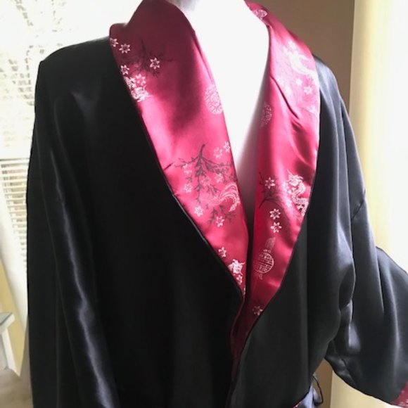 REVERSIBLE LONG ORIENTAL STYLE ROBE - Picture 7 of 10